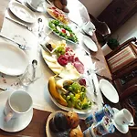 Ferienhaus- Gruppenunterkunft Mit Festsaal, Fruehstueck, Halbpension Extra Buchbar *