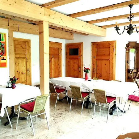 Ferienhaus- Gruppenunterkunft Mit Festsaal, Fruehstueck, Halbpension Extra Buchbar * 상트안드레스베르크