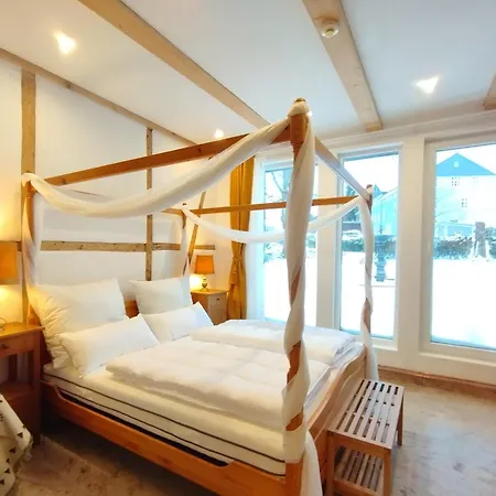Ferienhaus- Gruppenunterkunft Mit Festsaal, Fruehstueck, Halbpension Extra Buchbar * 圣安德里斯伯格