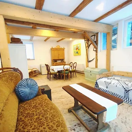 Apartamento Ferienhaus- Gruppenunterkunft Mit Festsaal, Fruehstueck, Halbpension Extra Buchbar