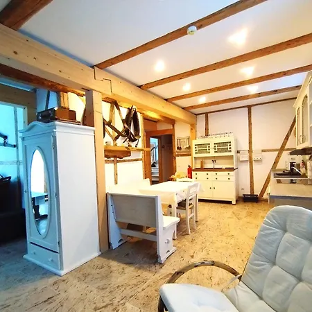 Ferienhaus- Gruppenunterkunft Mit Festsaal, Fruehstueck, Halbpension Extra Buchbar 상트안드레스베르크