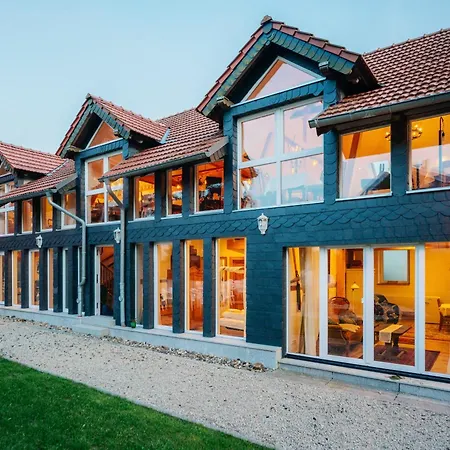 Ferienhaus- Gruppenunterkunft Mit Festsaal, Fruehstueck, Halbpension Extra Buchbar 公寓 *