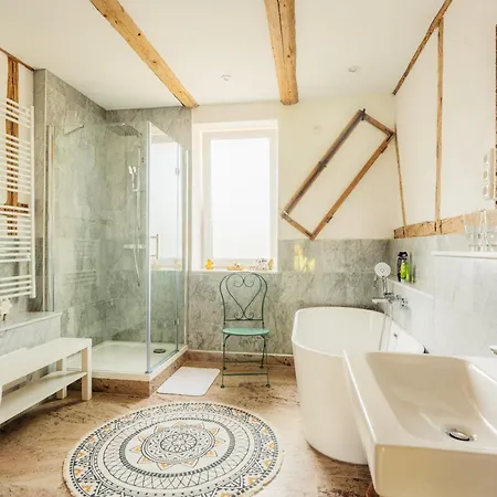 Ferienhaus- Gruppenunterkunft Mit Festsaal, Fruehstueck, Halbpension Extra Buchbar *