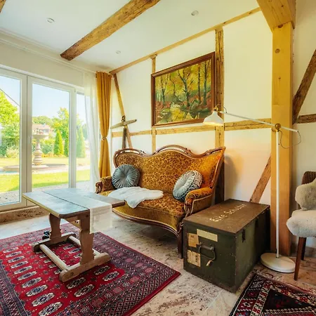 Ferienhaus- Gruppenunterkunft Mit Festsaal, Fruehstueck, Halbpension Extra Buchbar 公寓 *