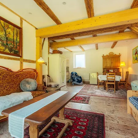 Apartment Ferienhaus- Gruppenunterkunft Mit Festsaal, Fruehstueck, Halbpension Extra Buchbar *