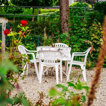 아파트 Ferienhaus- Gruppenunterkunft Mit Festsaal, Fruehstueck, Halbpension Extra Buchbar