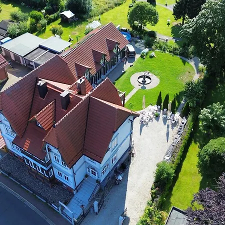 Ferienhaus- Gruppenunterkunft Mit Festsaal, Fruehstueck, Halbpension Extra Buchbar 公寓 *