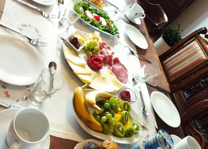 Ferienhaus- Gruppenunterkunft Mit Festsaal, Fruehstueck, Halbpension Extra Buchbar *