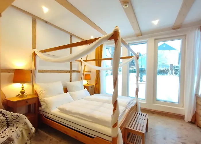 Ferienhaus- Gruppenunterkunft Mit Festsaal, Fruehstueck, Halbpension Extra Buchbar * 圣安德里斯伯格