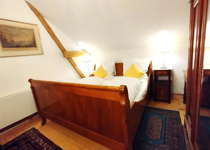 Ferienhaus- Gruppenunterkunft Mit Festsaal, Fruehstueck, Halbpension Extra Buchbar