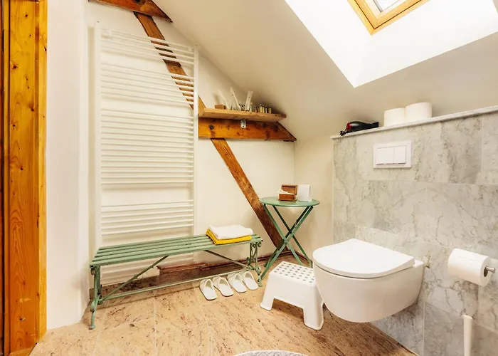 Ferienhaus- Gruppenunterkunft Mit Festsaal, Fruehstueck, Halbpension Extra Buchbar 公寓