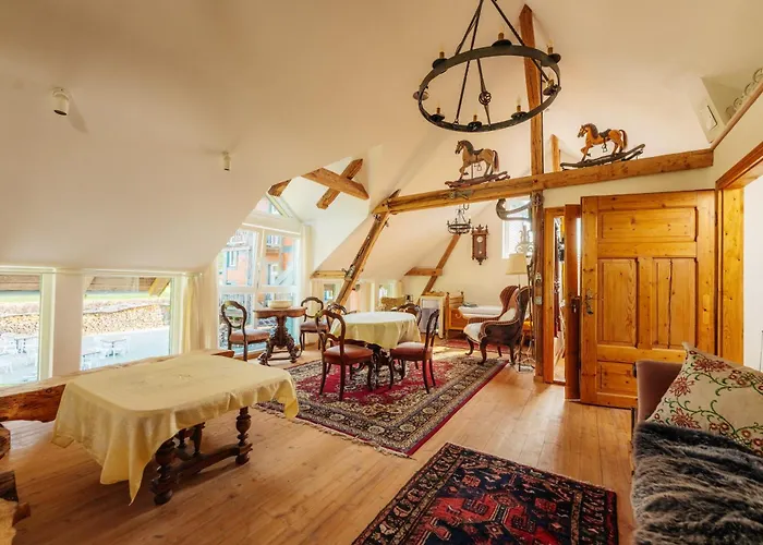 Ferienhaus- Gruppenunterkunft Mit Festsaal, Fruehstueck, Halbpension Extra Buchbar 公寓